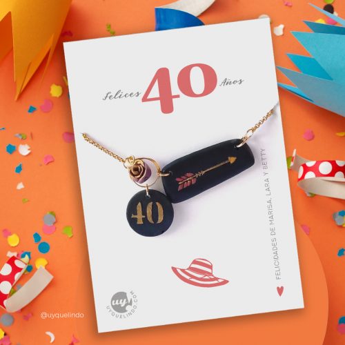 Cumpleaños de 40 años mujer, collar de las décadas con inicial, Modelo PV09