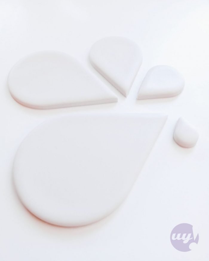 Drop-shaped cutter for polymer clay